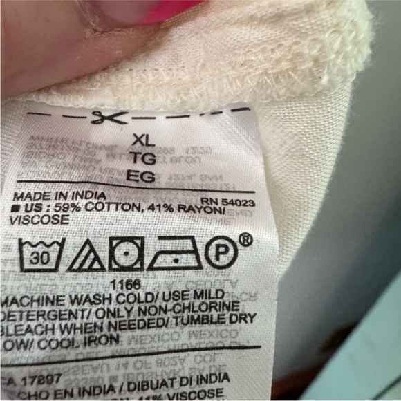 Old Navy Floral Button Down Shirt Cream Multicolor mandarin collar XL - Picture 3 of 3